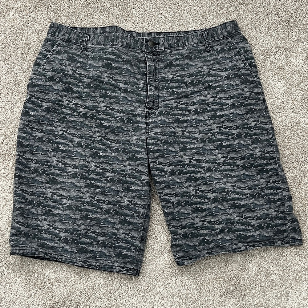 Dickies Printed Chino Shorts 100% Cotton – Men’s 42 – Gray/Black Pattern